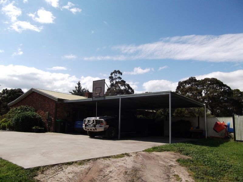 55 View Road, Hernes Oak VIC 3825