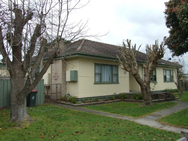 2-4 Stirling Street, Moe VIC 3825