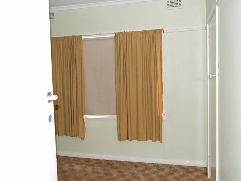 2-4 Stirling Street, Moe VIC 3825