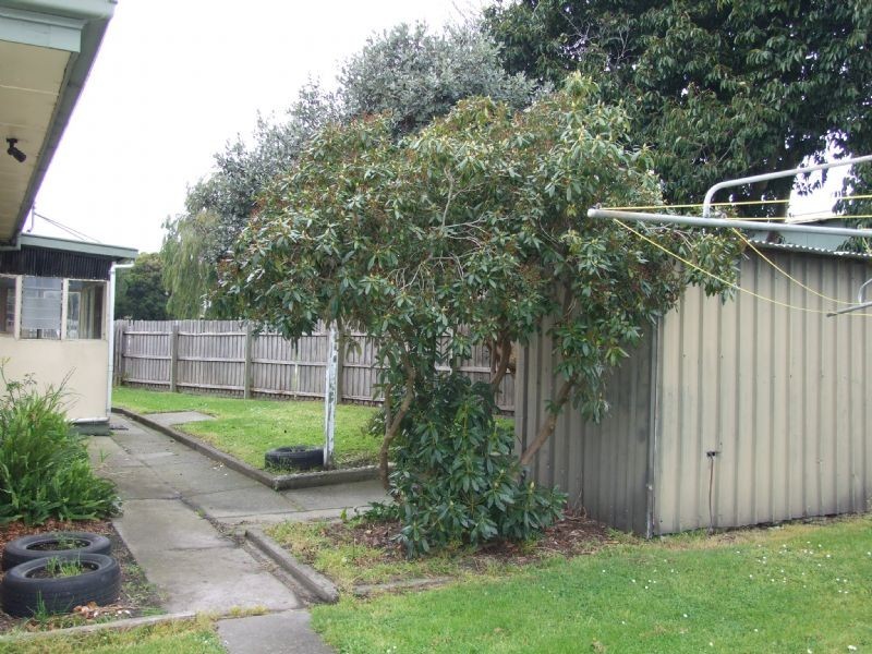 2-4 Stirling Street, Moe VIC 3825