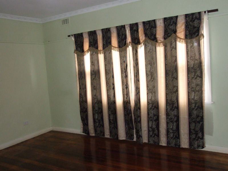 2-4 Stirling Street, Moe VIC 3825