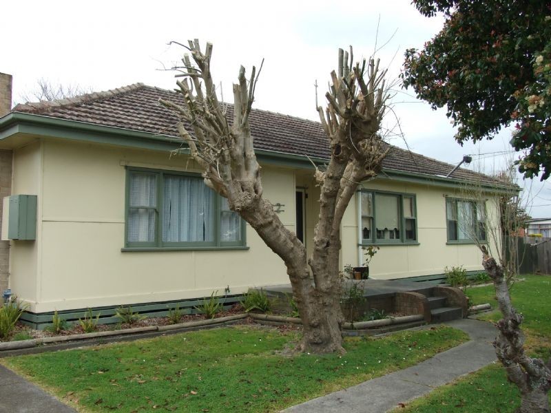 2-4 Stirling Street, Moe VIC 3825