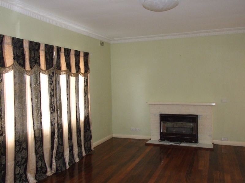 2-4 Stirling Street, Moe VIC 3825