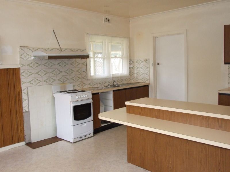 2-4 Stirling Street, Moe VIC 3825