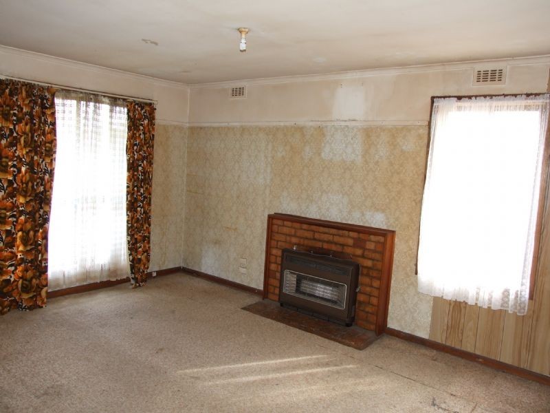 11 Henry Street, Moe VIC 3825