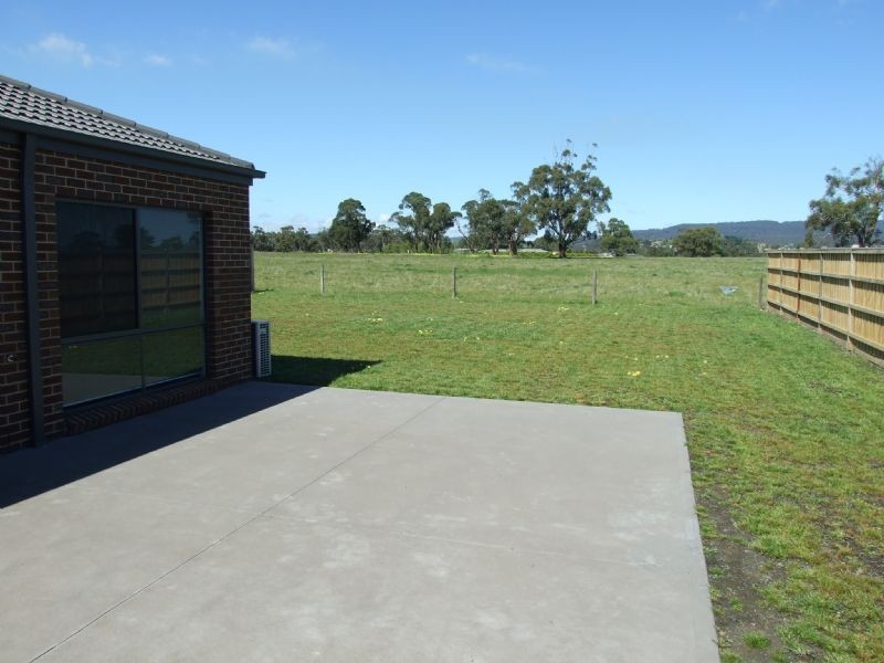 16 Copperhead Court, Newborough VIC 3825