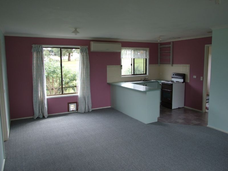 33 Tooronga Road, Willow Grove VIC 3825