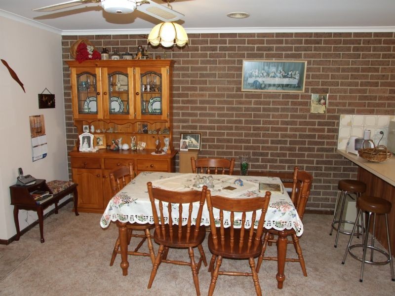 3/8 Bubb, Moe VIC 3825