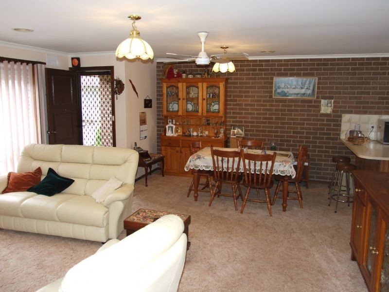 3/8 Bubb, Moe VIC 3825