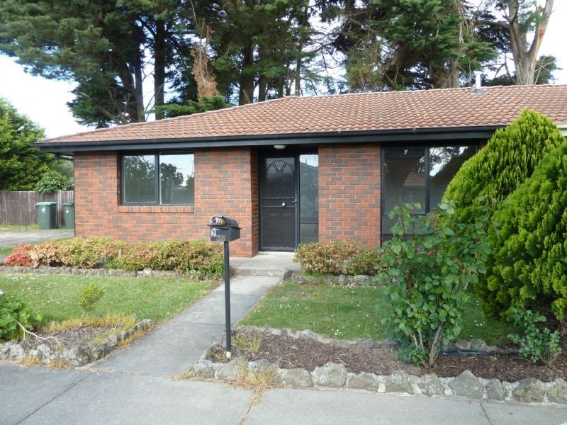 2/35 Austin Avenue, Moe VIC 3825