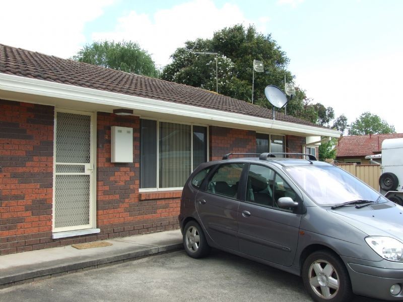 4/10 Parkin Street, Moe VIC 3825