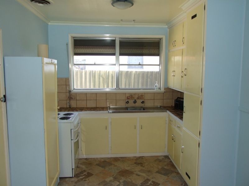 17 Staff Street, Moe VIC 3825