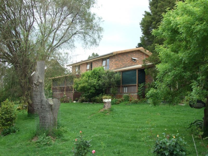 11 Hasthorps Road, Tanjil South VIC 3825