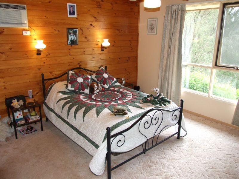 11 Hasthorps Road, Tanjil South VIC 3825