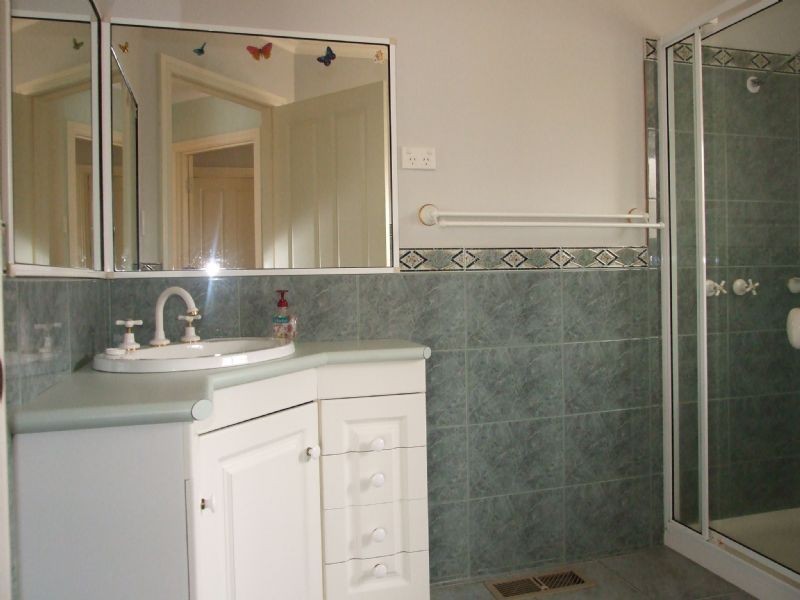 39 Wirrana Drive, Moe VIC 3825