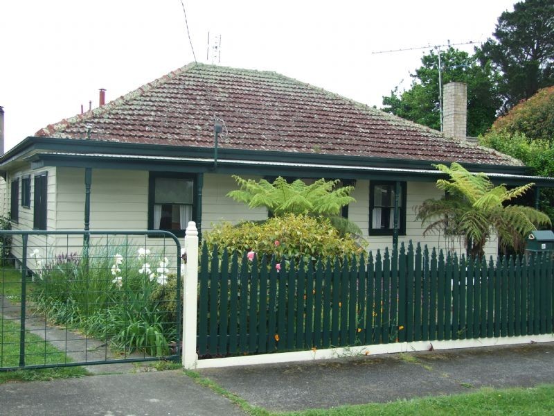 18 Gladstone Street, Moe VIC 3825
