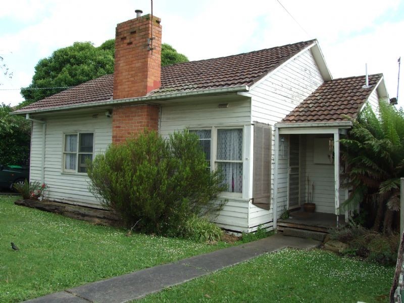 10 Hampton Street, Moe VIC 3825