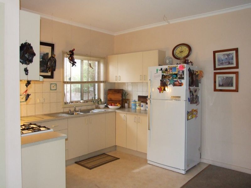 10 Hampton Street, Moe VIC 3825