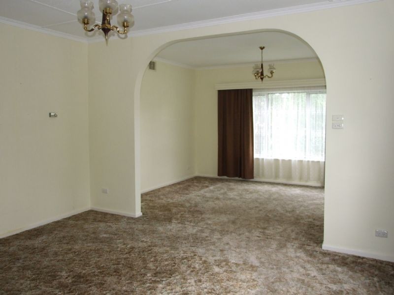 7 Monte Crescent, Moe VIC 3825