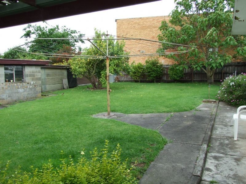 7 Monte Crescent, Moe VIC 3825