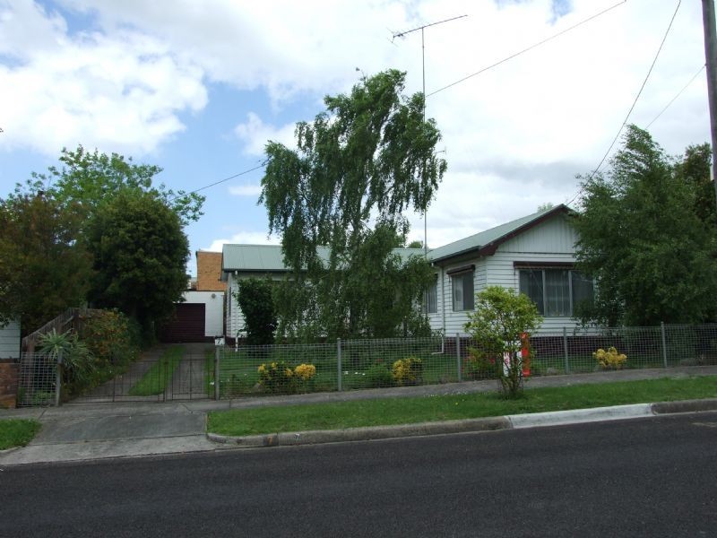 7 Monte Crescent, Moe VIC 3825