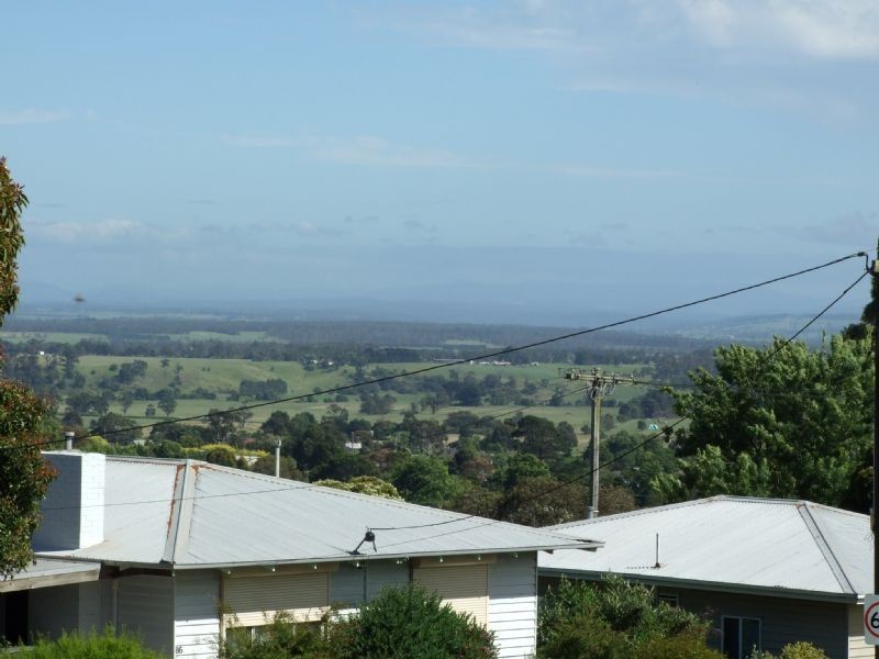 111 Wirraway Street, Moe VIC 3825
