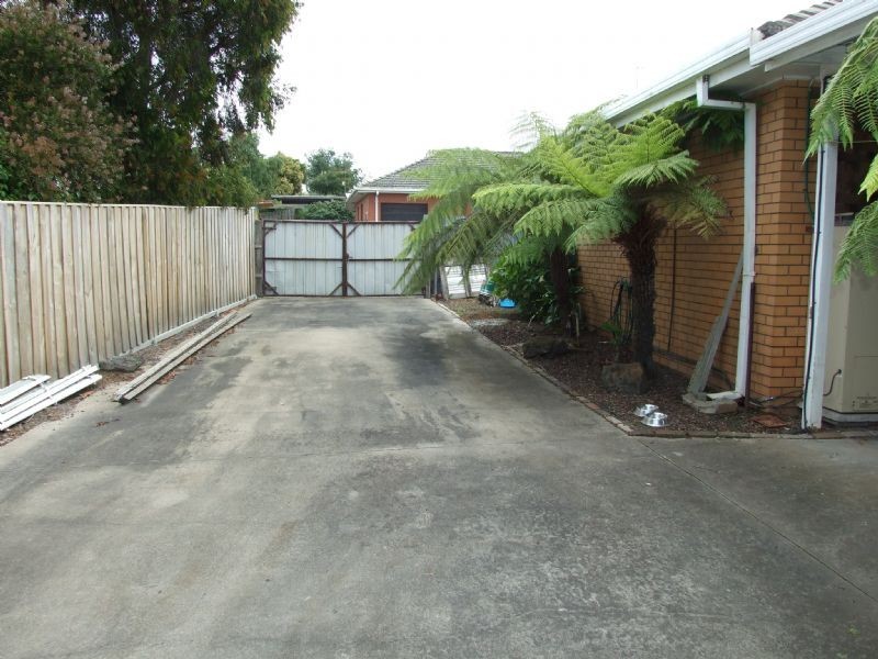 9 Gladstone Street, Moe VIC 3825