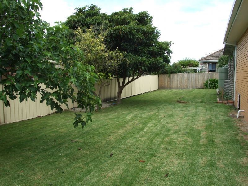 9 Gladstone Street, Moe VIC 3825