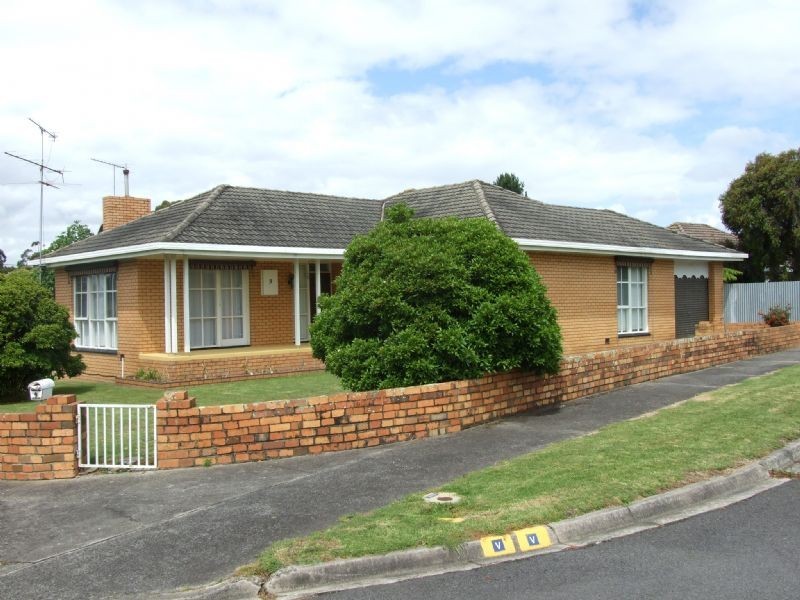 9 Gladstone Street, Moe VIC 3825