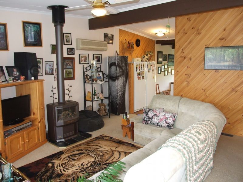 17 Joy Street, Newborough VIC 3825