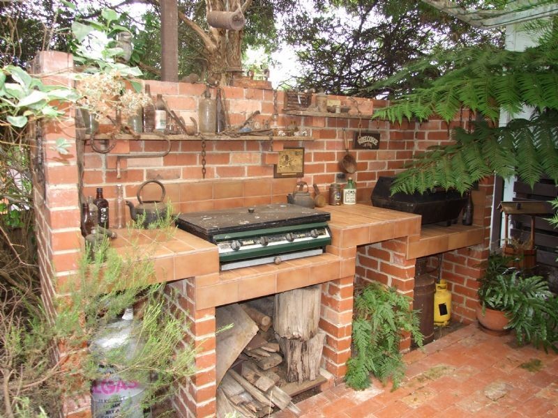 17 Joy Street, Newborough VIC 3825