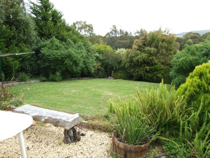 17 Joy Street, Newborough VIC 3825