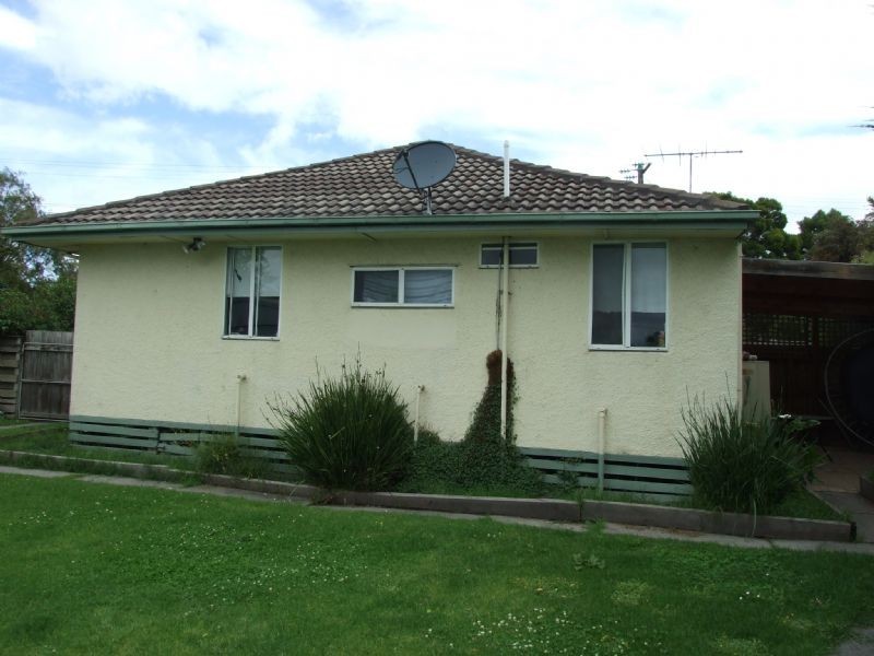 100 Service Road, Moe VIC 3825