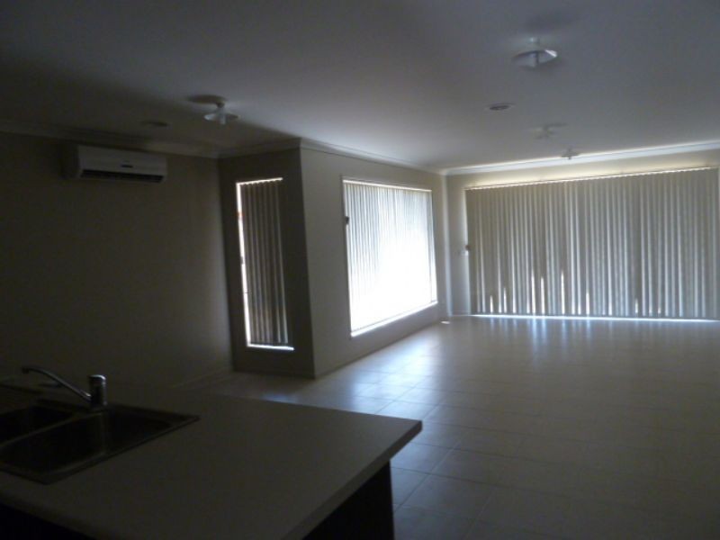 17 Stirling Street, Moe VIC 3825