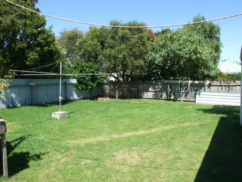 16 Bruce Street, Moe VIC 3825