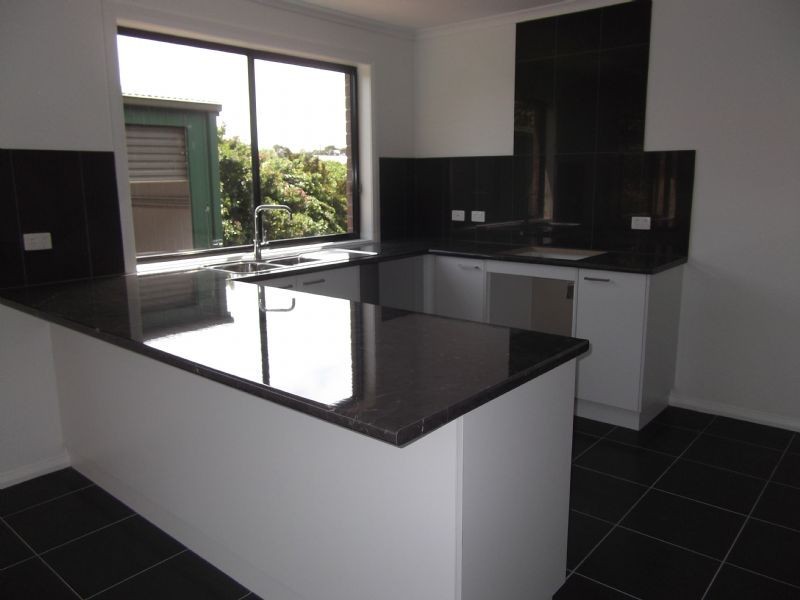 7 Crombe Court, Newborough VIC 3825