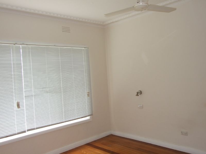 123 Service Road, Moe VIC 3825