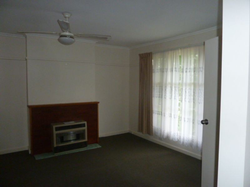 145 Service Road, Moe VIC 3825