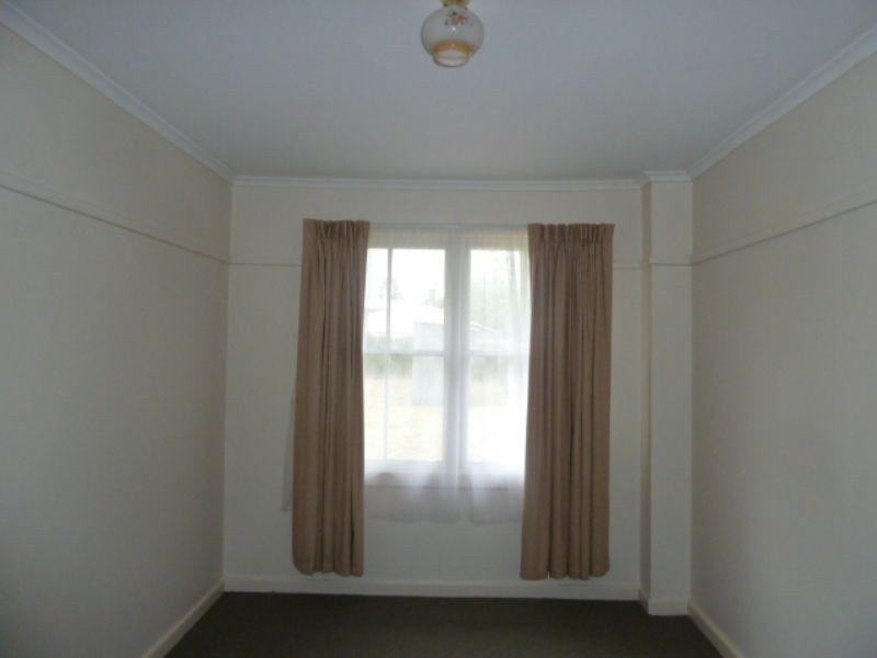 145 Service Road, Moe VIC 3825