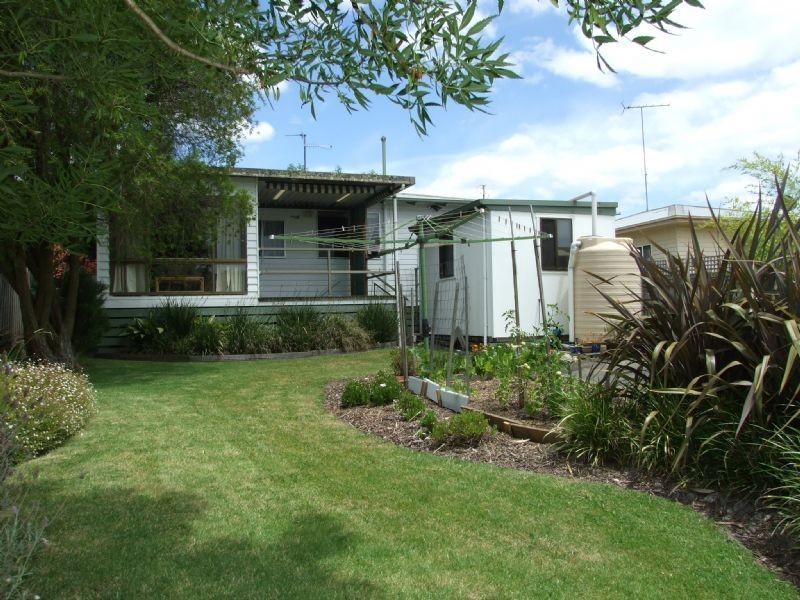 18 Phillip Street, Moe VIC 3825