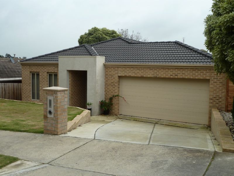 17 Stamford Street, Newborough VIC 3825