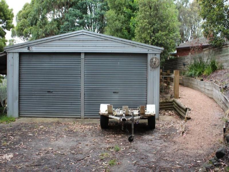 385 McDonalds Track, Hernes Oak VIC 3825