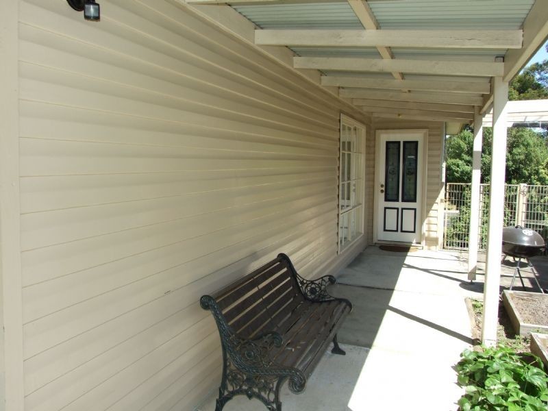 13 Chamberlain Road, Newborough VIC 3825
