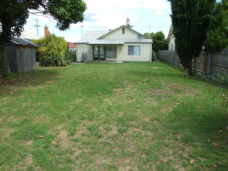 14 Haigh Street, Moe VIC 3825