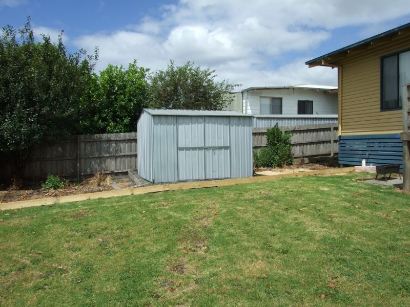 16 Margaret Street, Moe VIC 3825