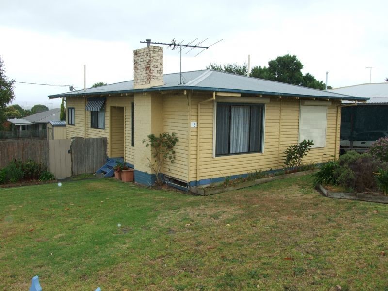16 Margaret Street, Moe VIC 3825