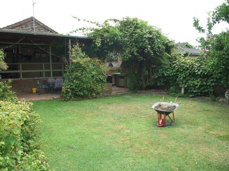 25 Tresswell Avenue, Newborough VIC 3825