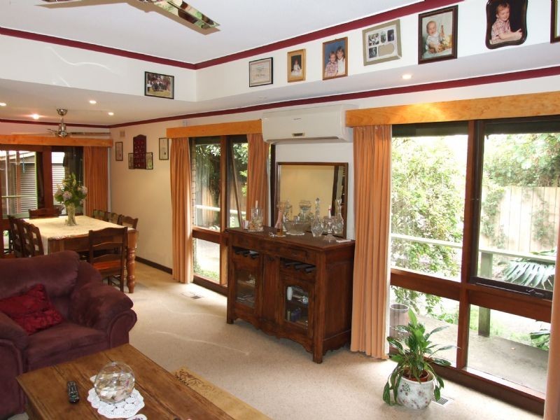 25 Tresswell Avenue, Newborough VIC 3825