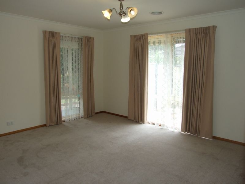 42 Parkside Drive, Moe VIC 3825