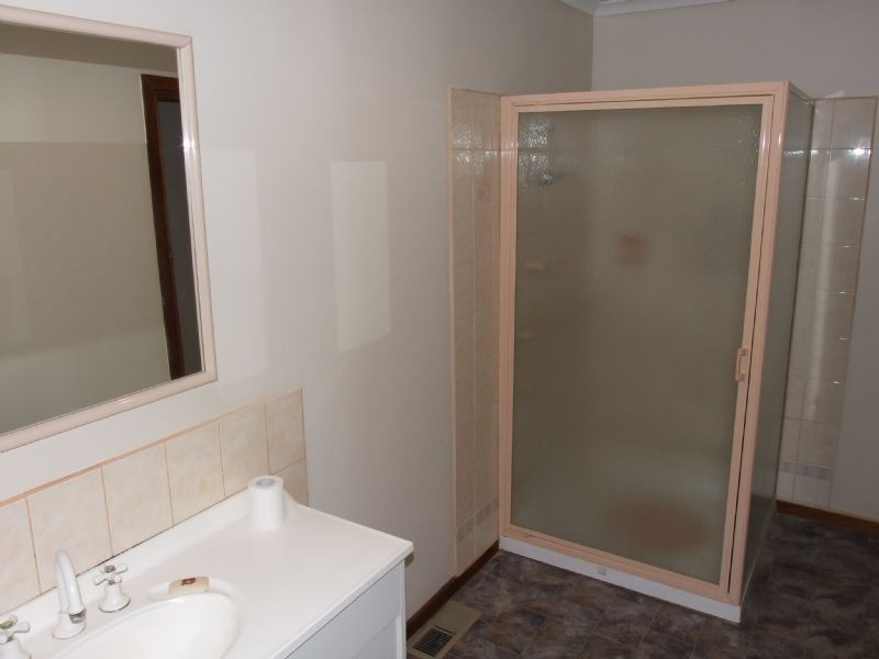 10 Elizabeth Street, Moe VIC 3825